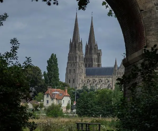 Pierre De Lune Kwatera prywatna *